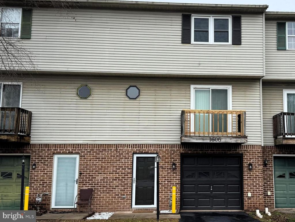 Photo of 1606 Condor Lane, DOVER, PA 17315 (MLS # PAYK2094390)