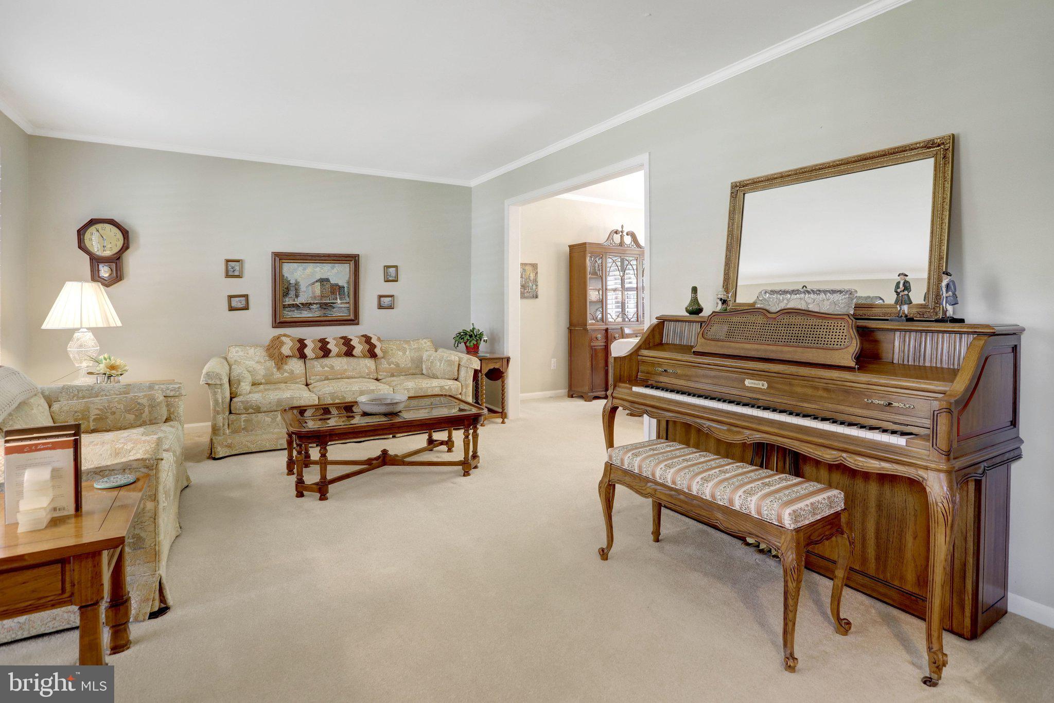 WEST SPRINGFIELD - Residential