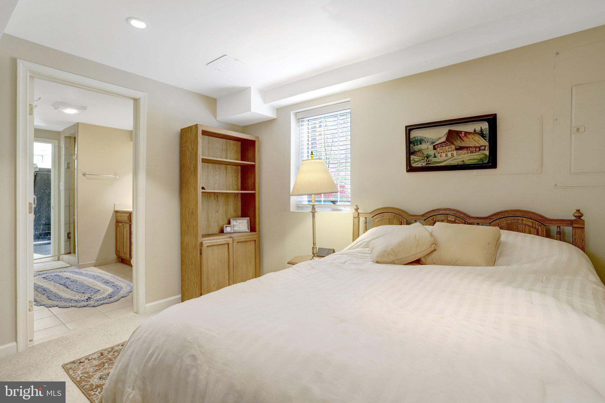 WEST SPRINGFIELD - Residential