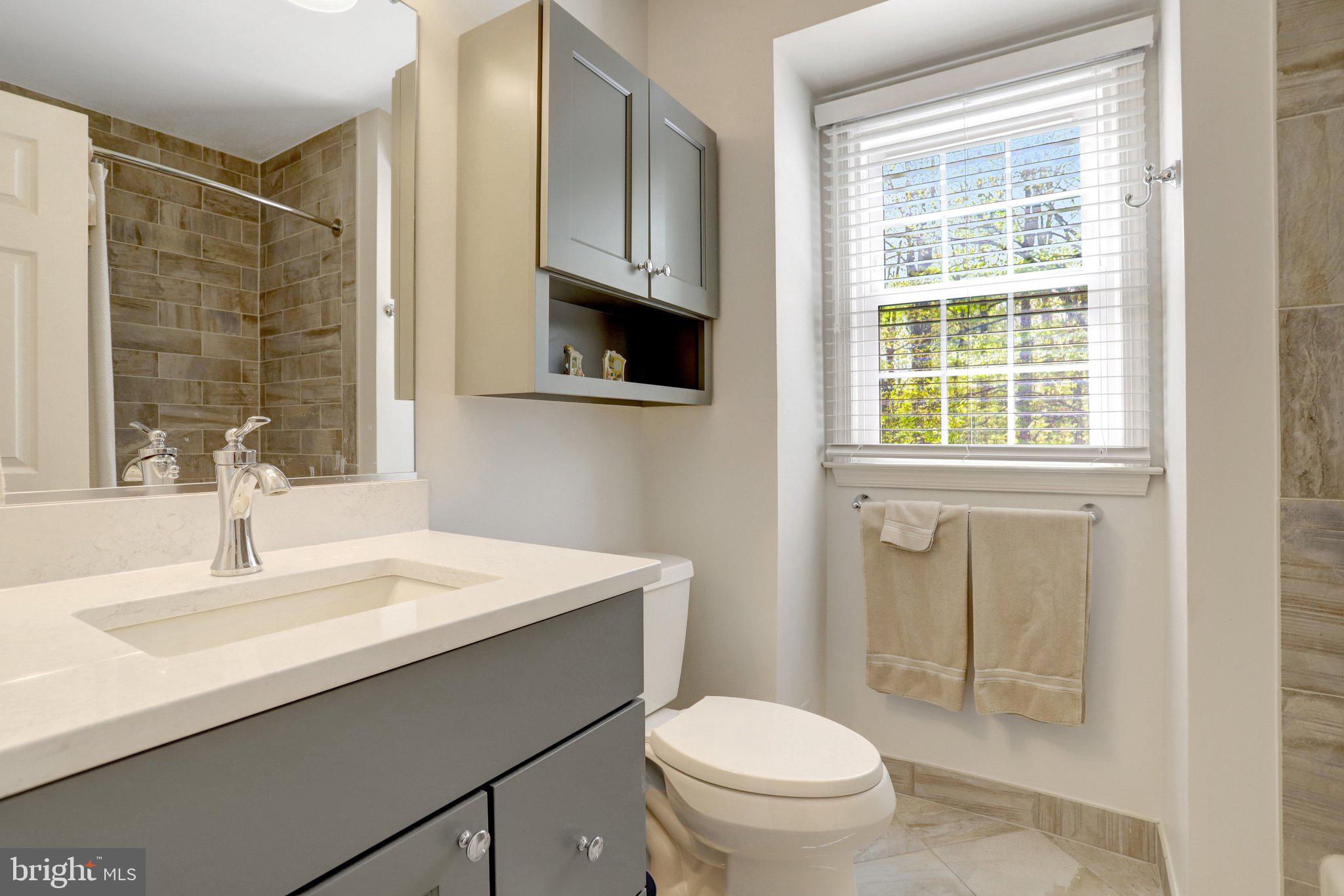 WEST SPRINGFIELD - Residential