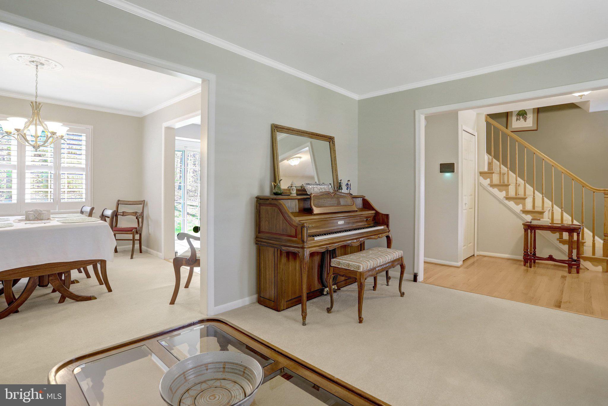 WEST SPRINGFIELD - Residential