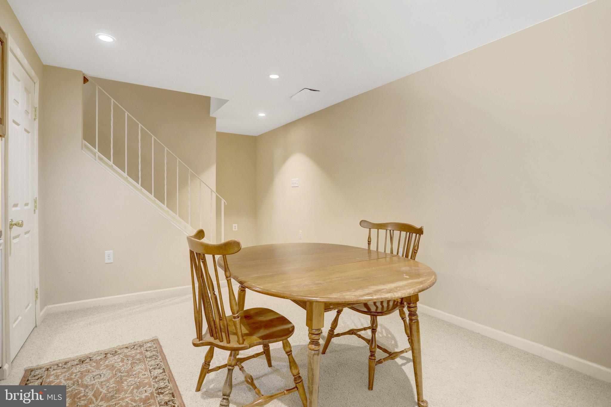 WEST SPRINGFIELD - Residential