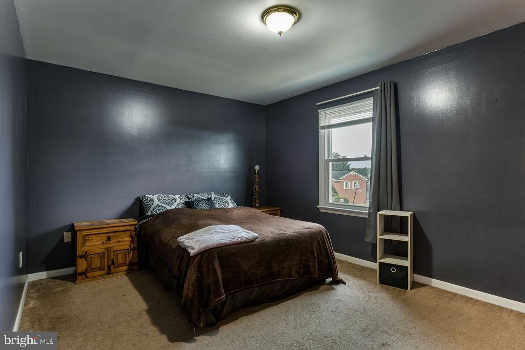 POTOMAC MANOR - Residential