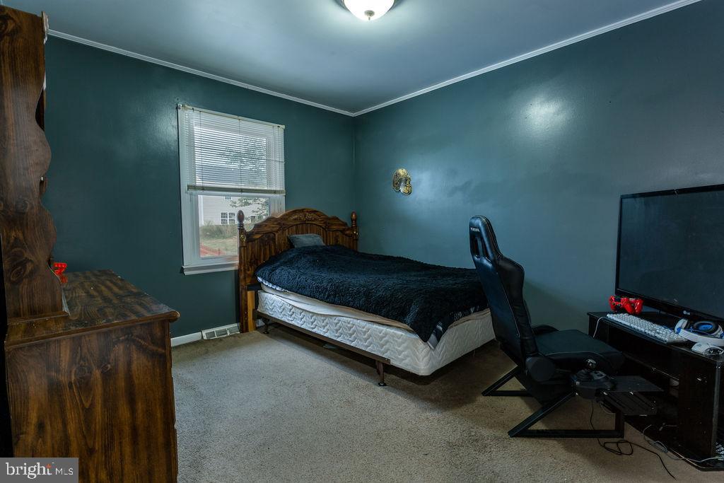 POTOMAC MANOR - Residential