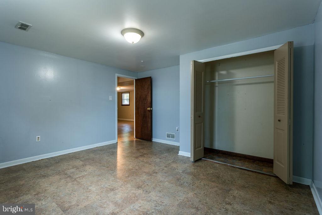 POTOMAC MANOR - Residential