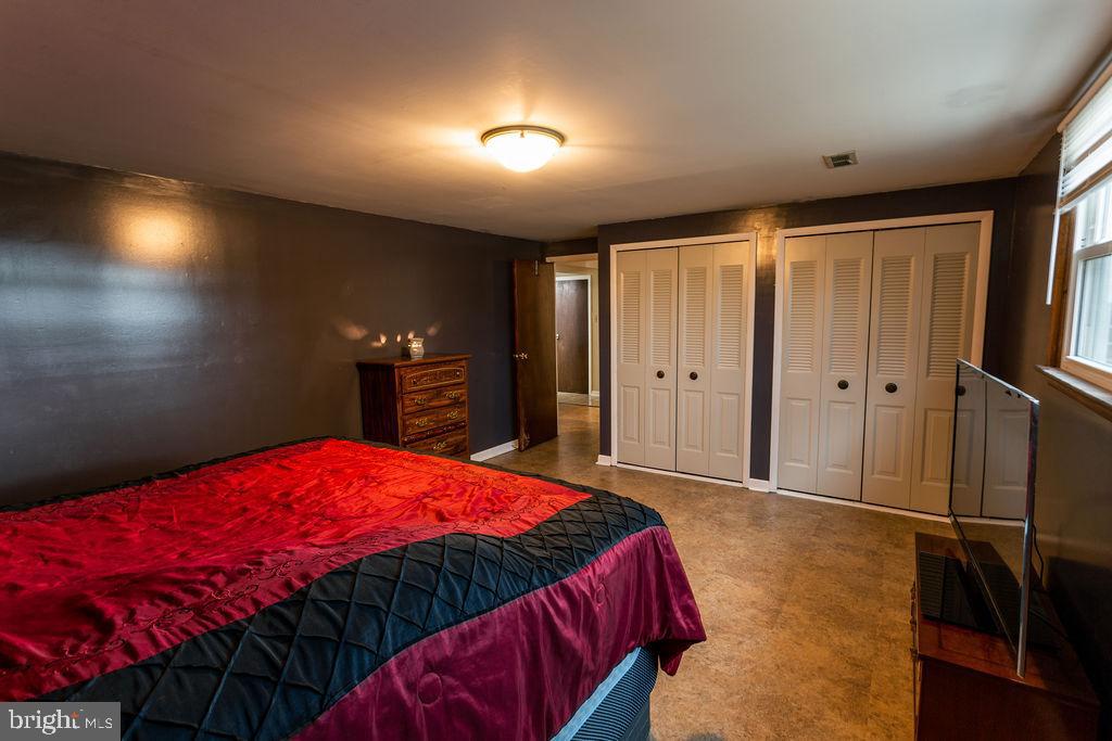 POTOMAC MANOR - Residential