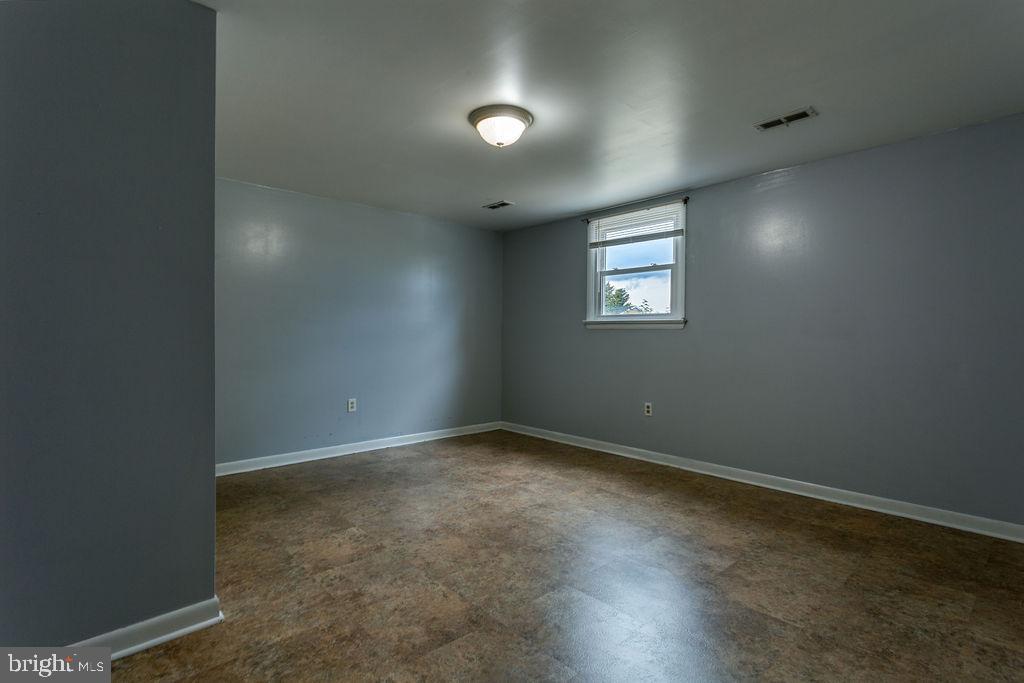 POTOMAC MANOR - Residential