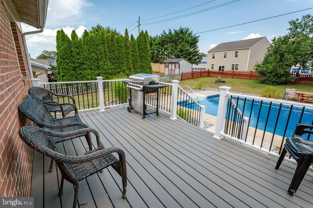 POTOMAC MANOR - Residential