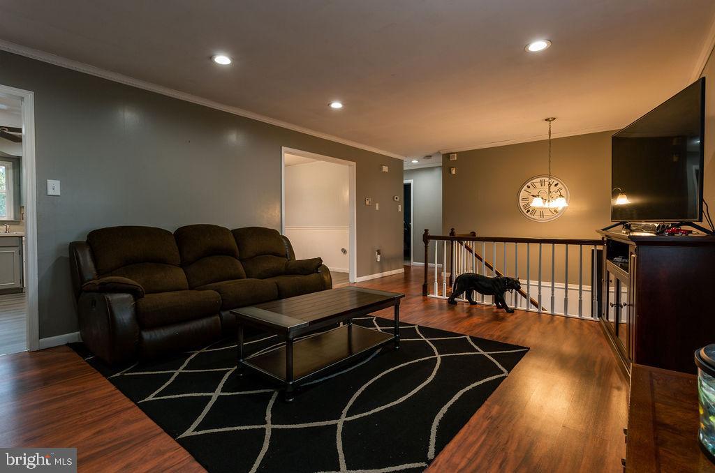 POTOMAC MANOR - Residential