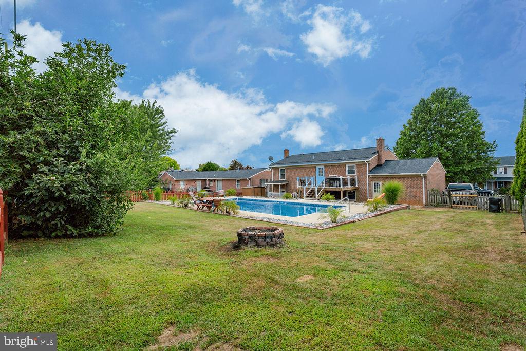 POTOMAC MANOR - Residential