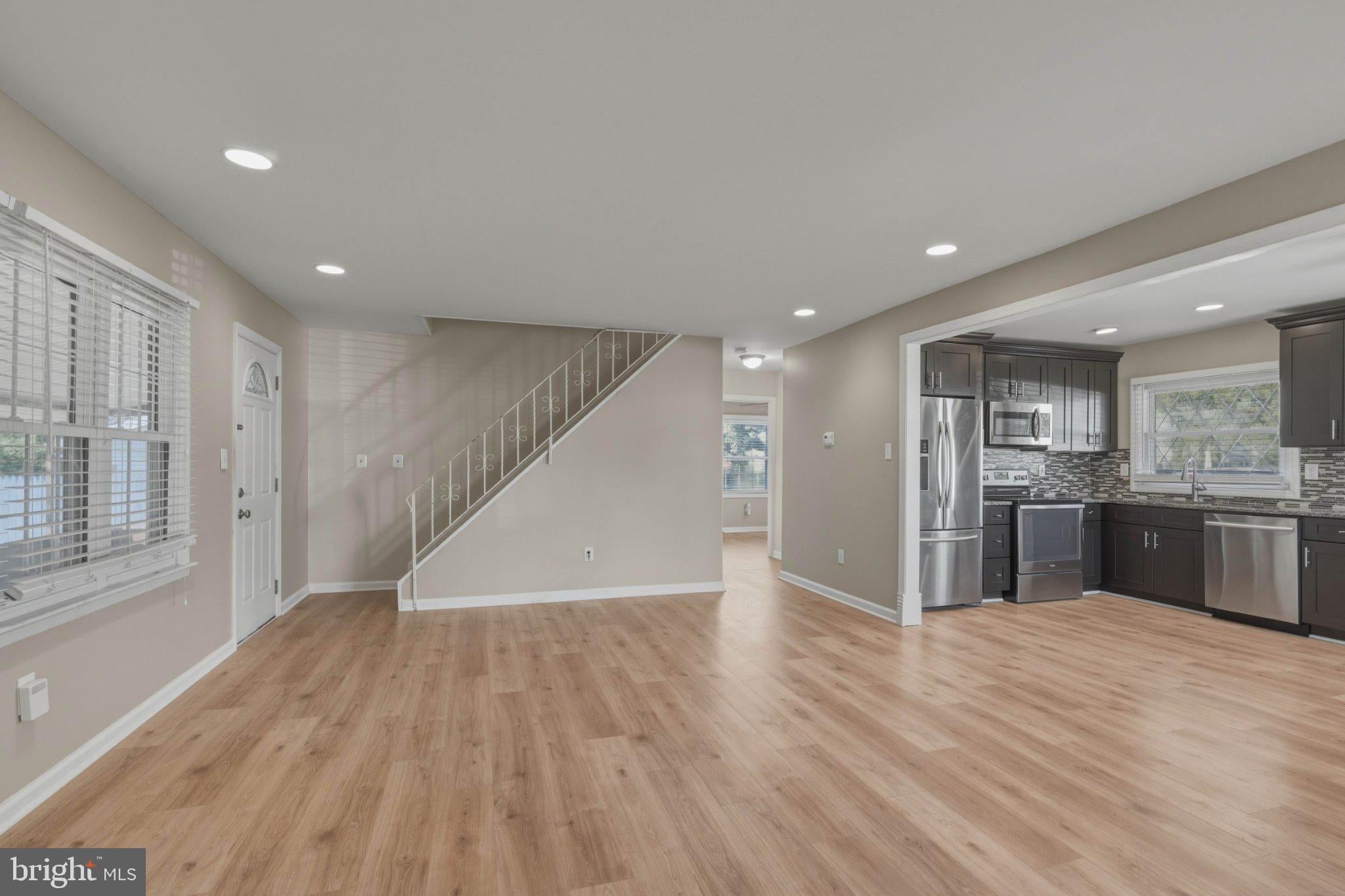 8 SEDGWICK LANE