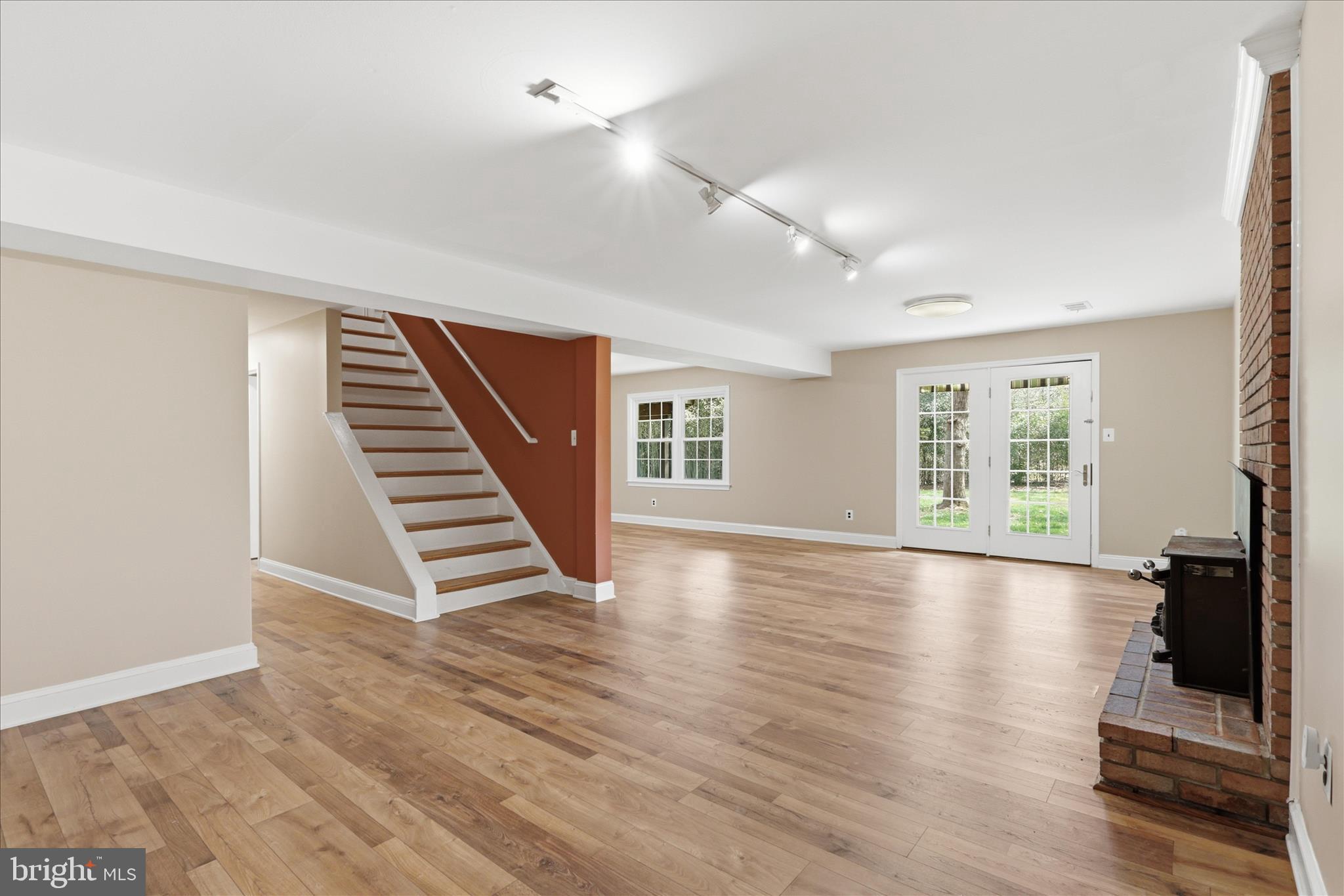 MC LEAN HAMLET - Residential