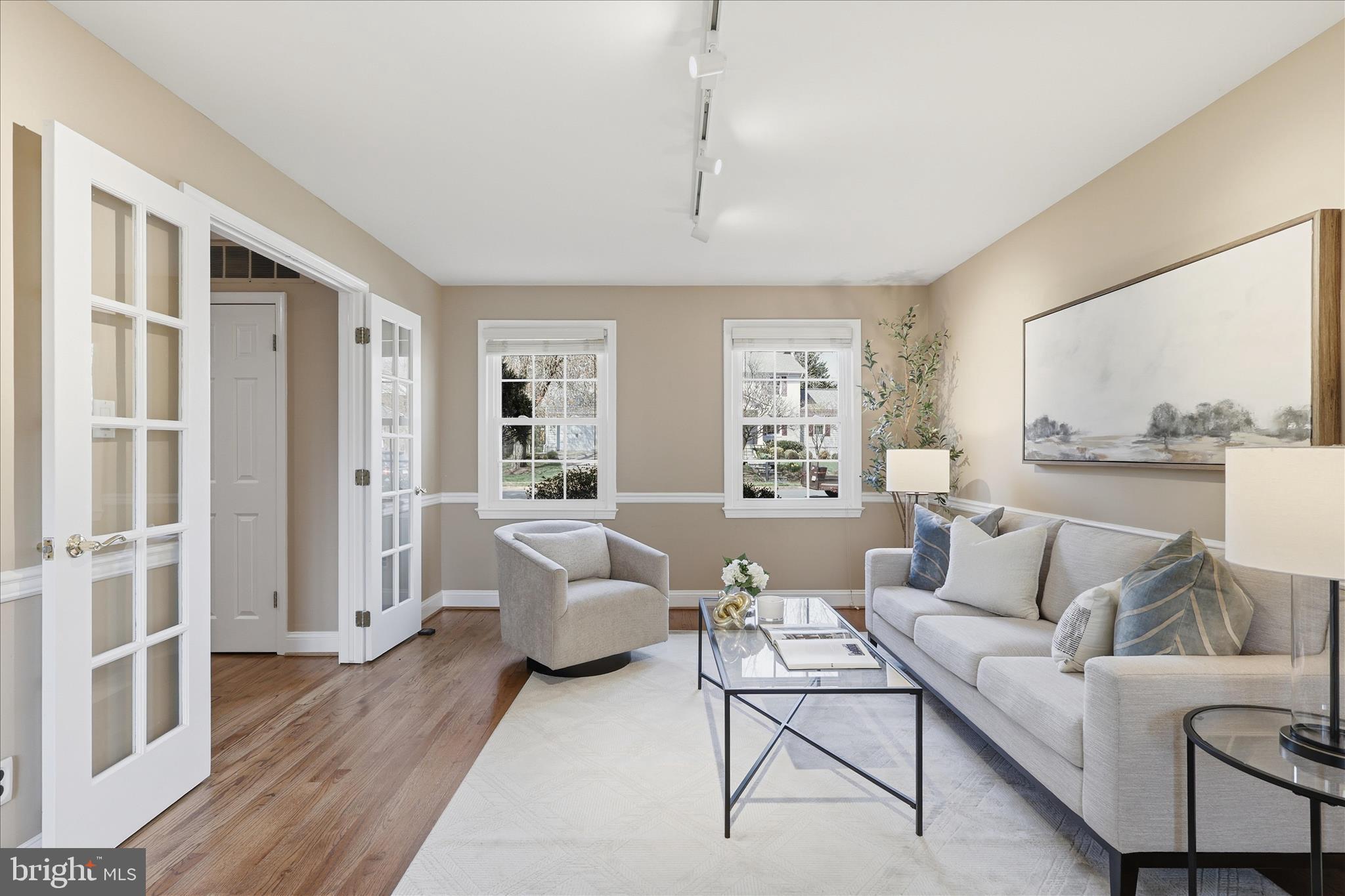 MC LEAN HAMLET - Residential