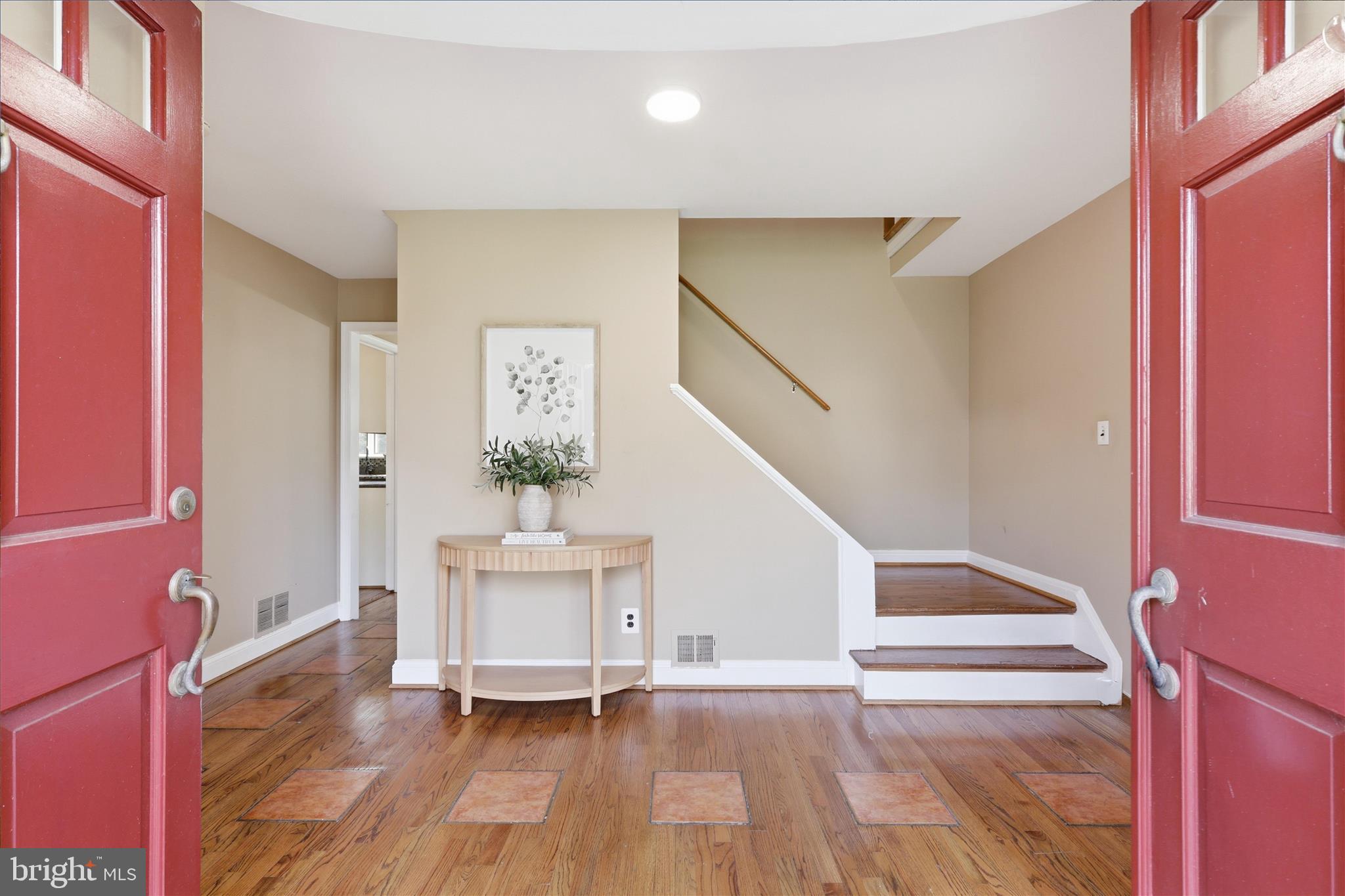 MC LEAN HAMLET - Residential