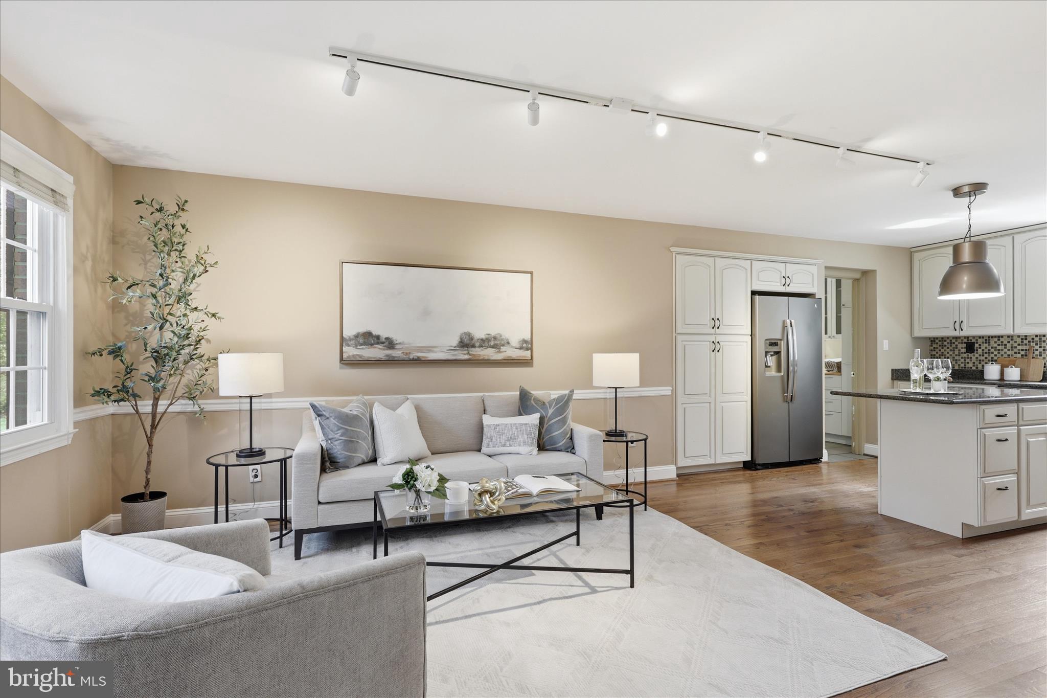 MC LEAN HAMLET - Residential