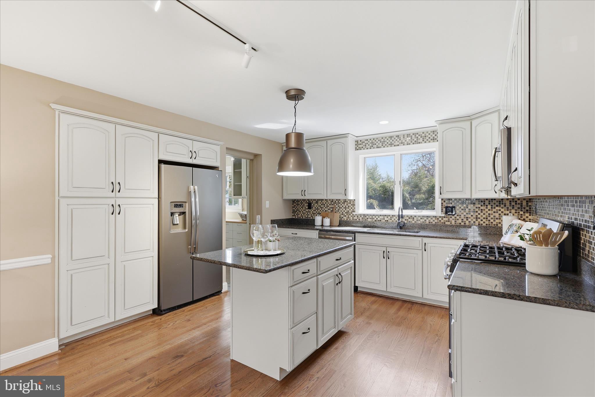 MC LEAN HAMLET - Residential