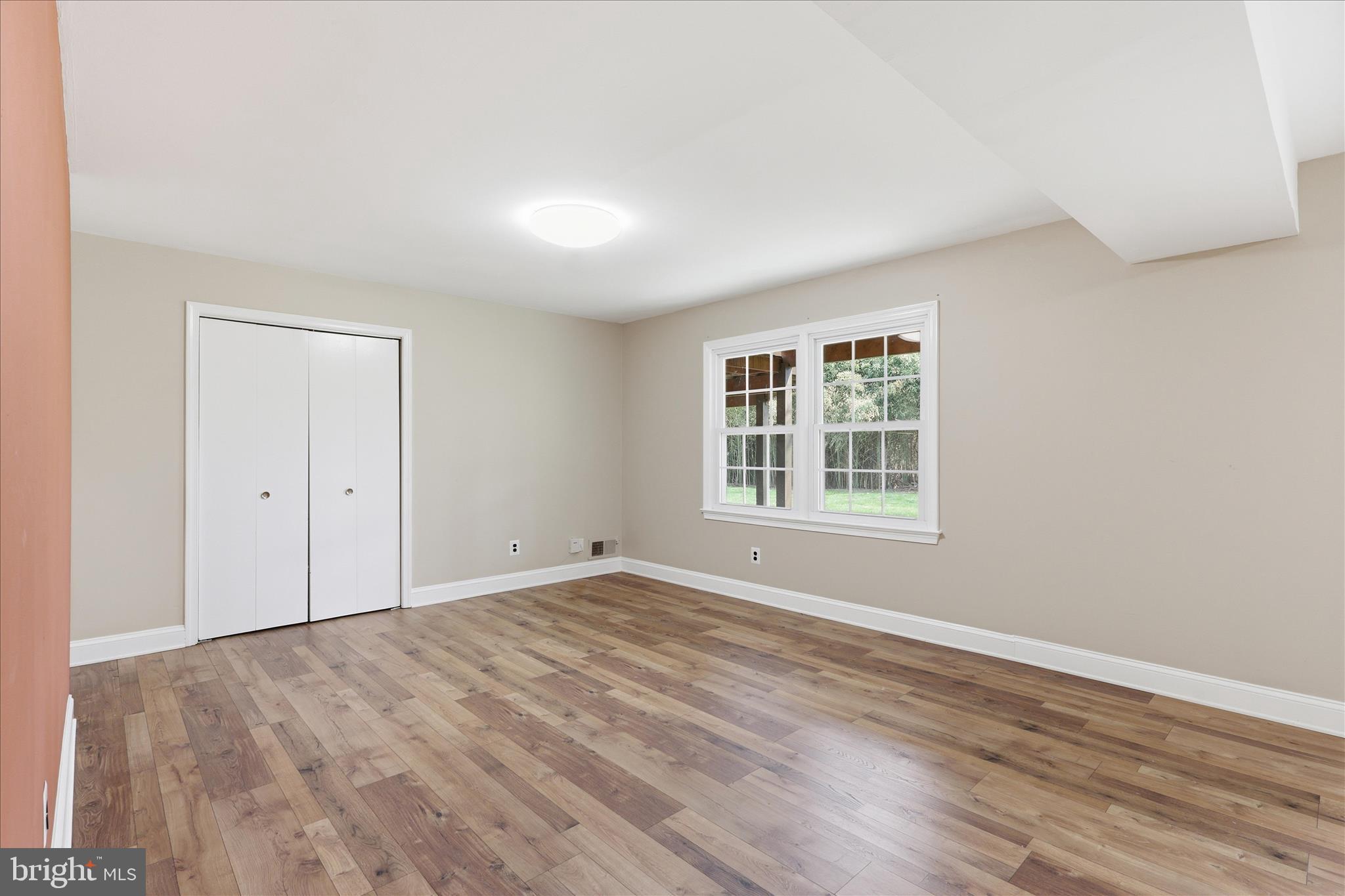 MC LEAN HAMLET - Residential