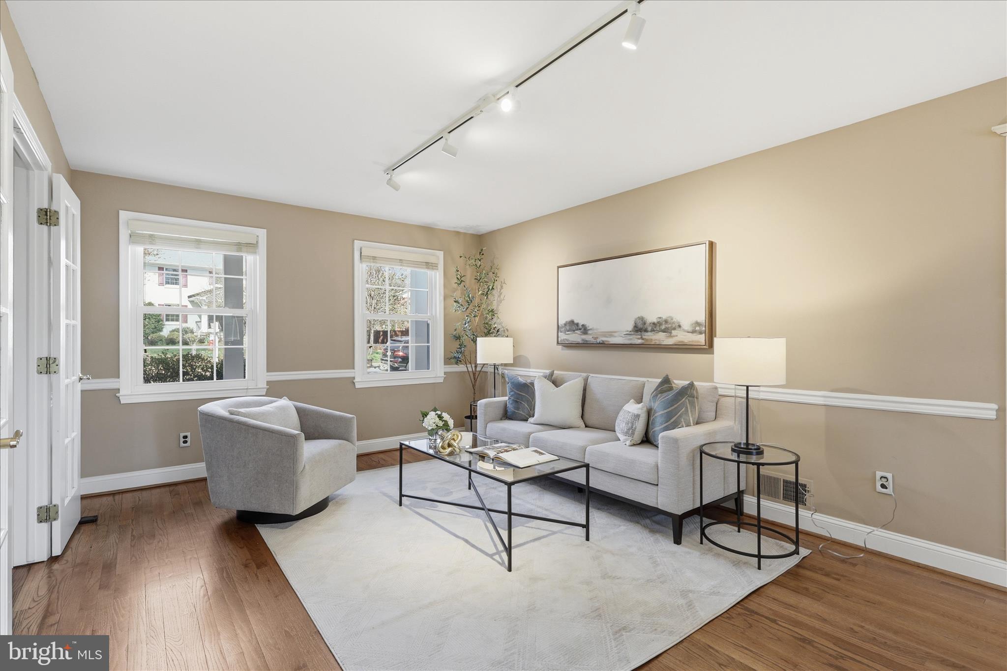 MC LEAN HAMLET - Residential