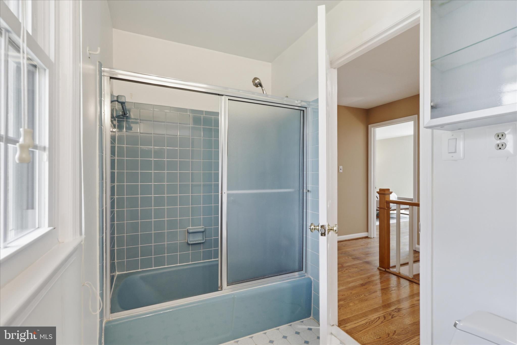 MC LEAN HAMLET - Residential