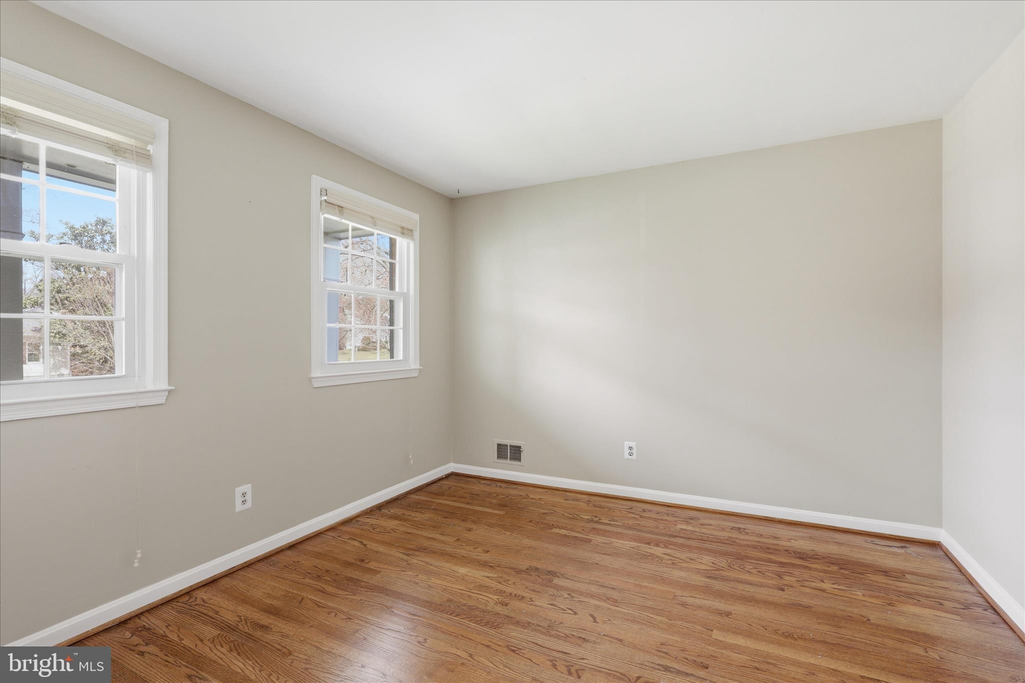 MC LEAN HAMLET - Residential