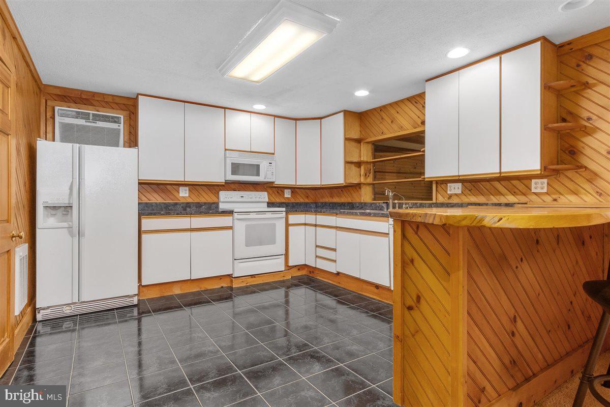 RIVERSIDE - Residential