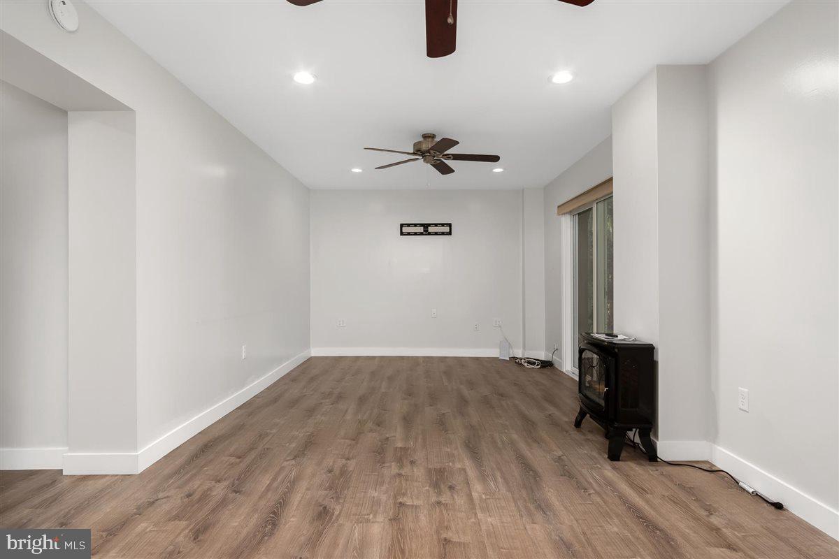 RIVERSIDE - Residential