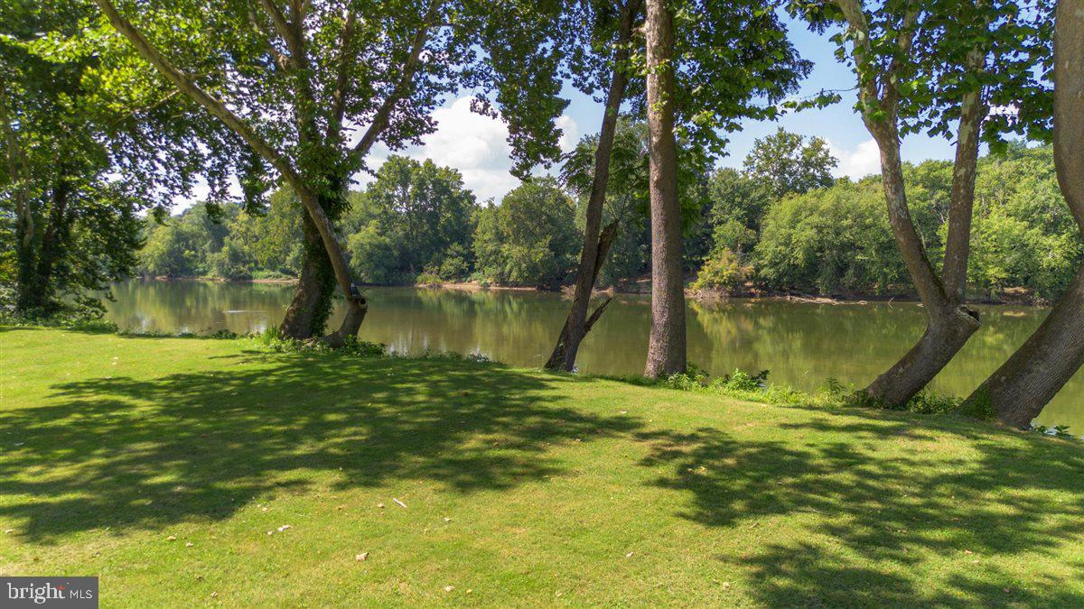 RIVERSIDE - Residential