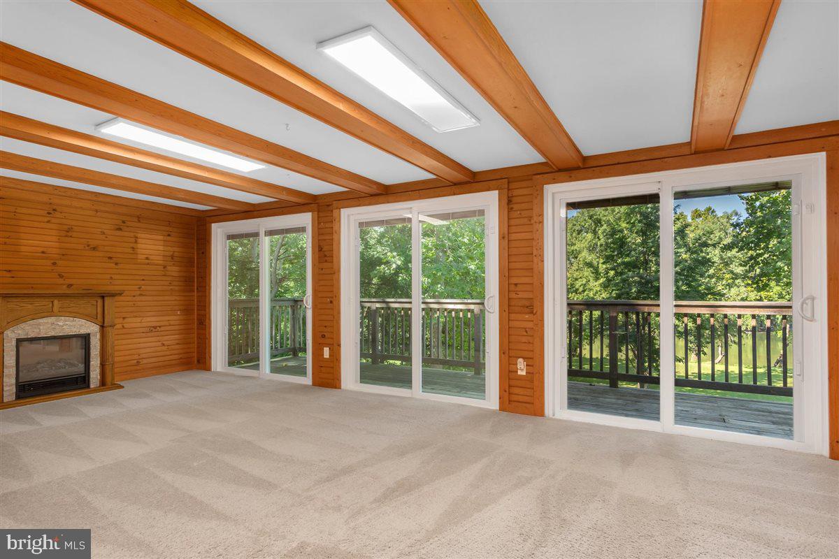 RIVERSIDE - Residential