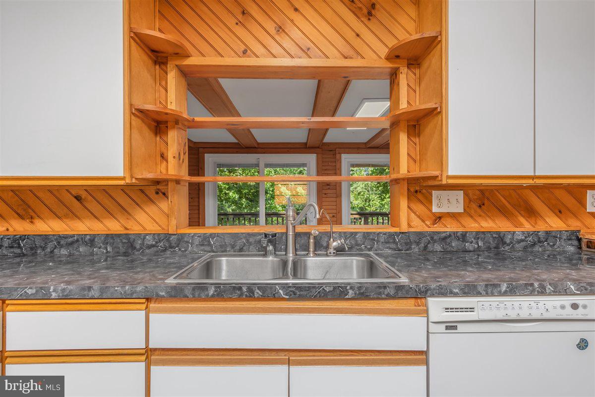 RIVERSIDE - Residential