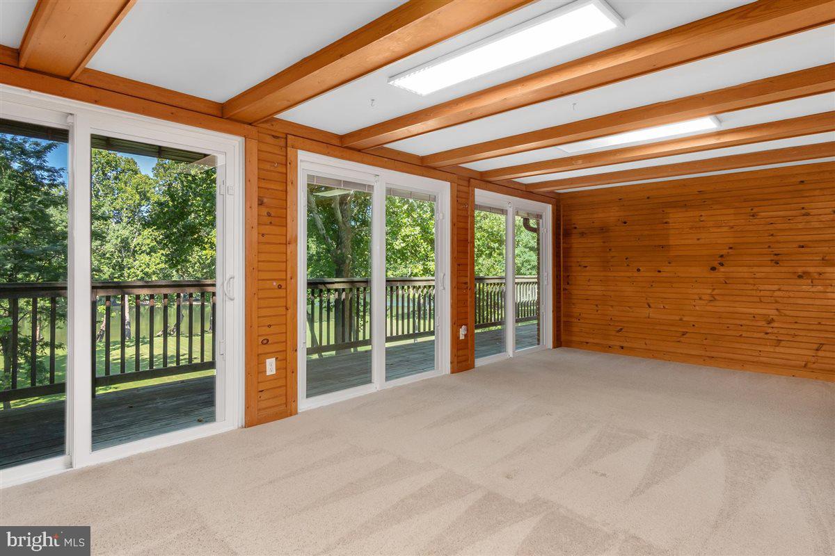 RIVERSIDE - Residential