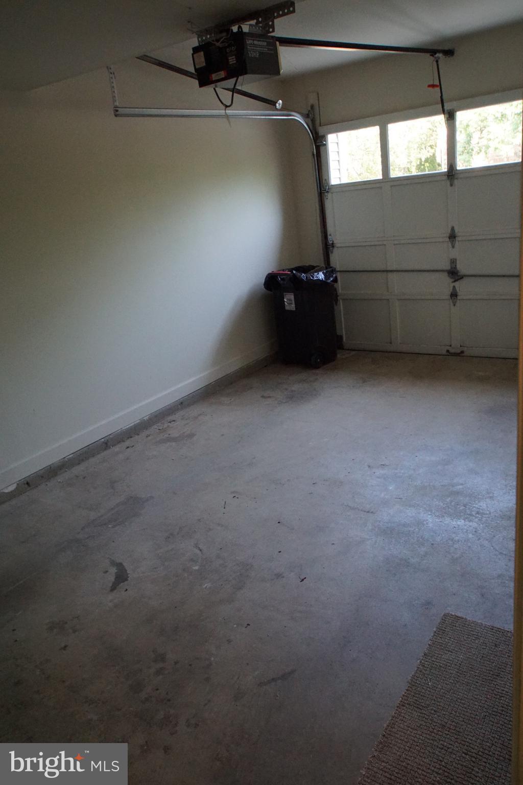 MADRILLON SPRINGS - Residential