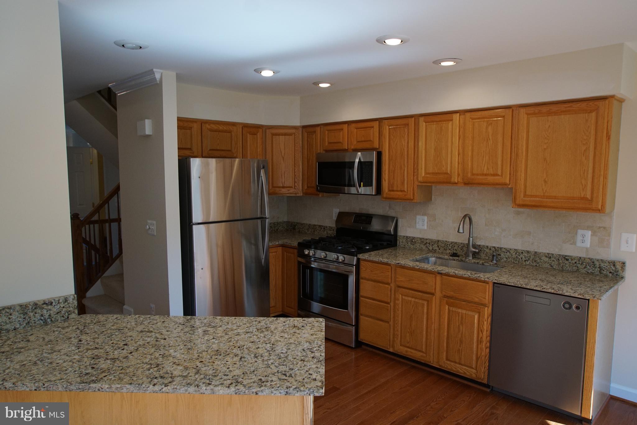 MADRILLON SPRINGS - Residential