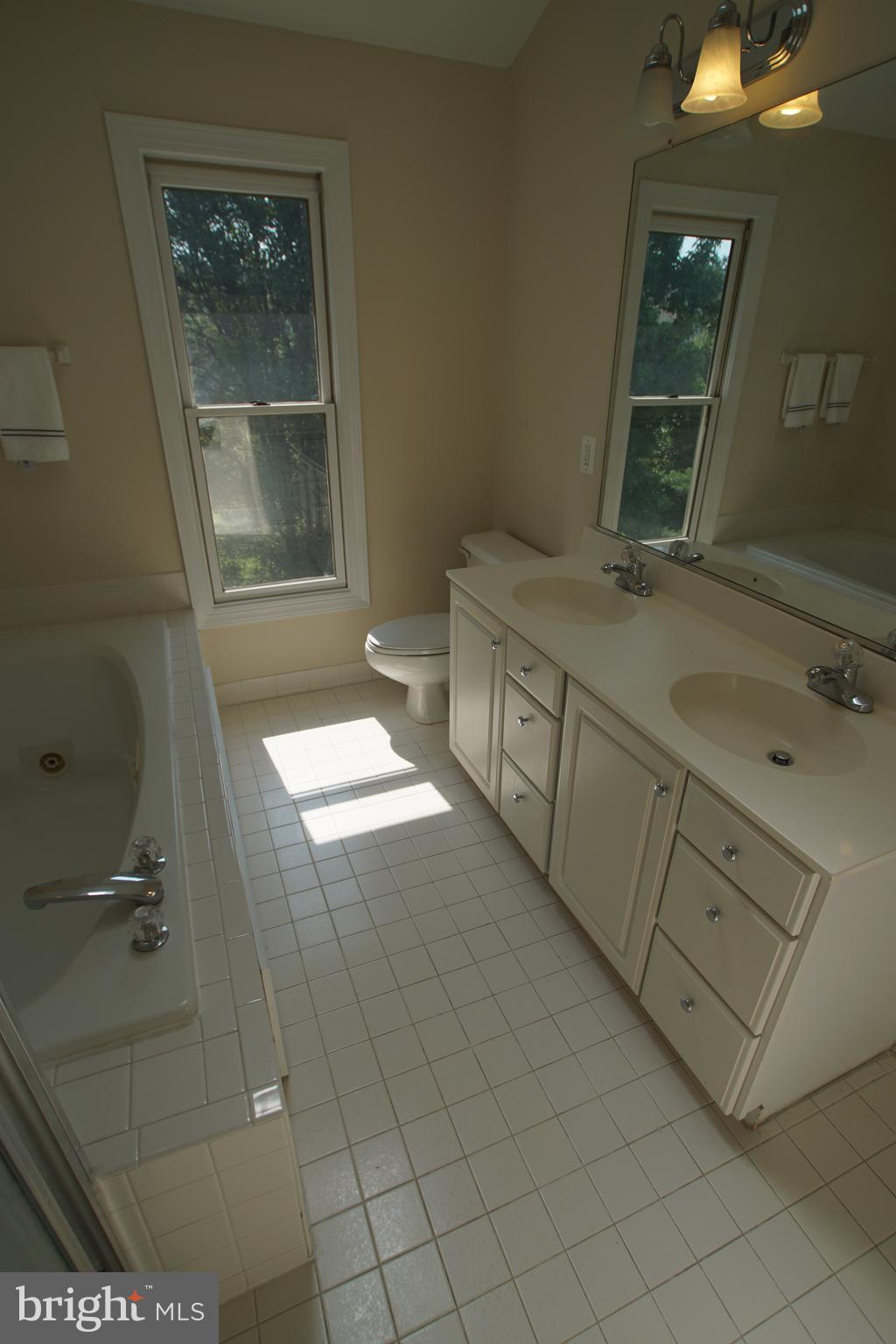 MADRILLON SPRINGS - Residential