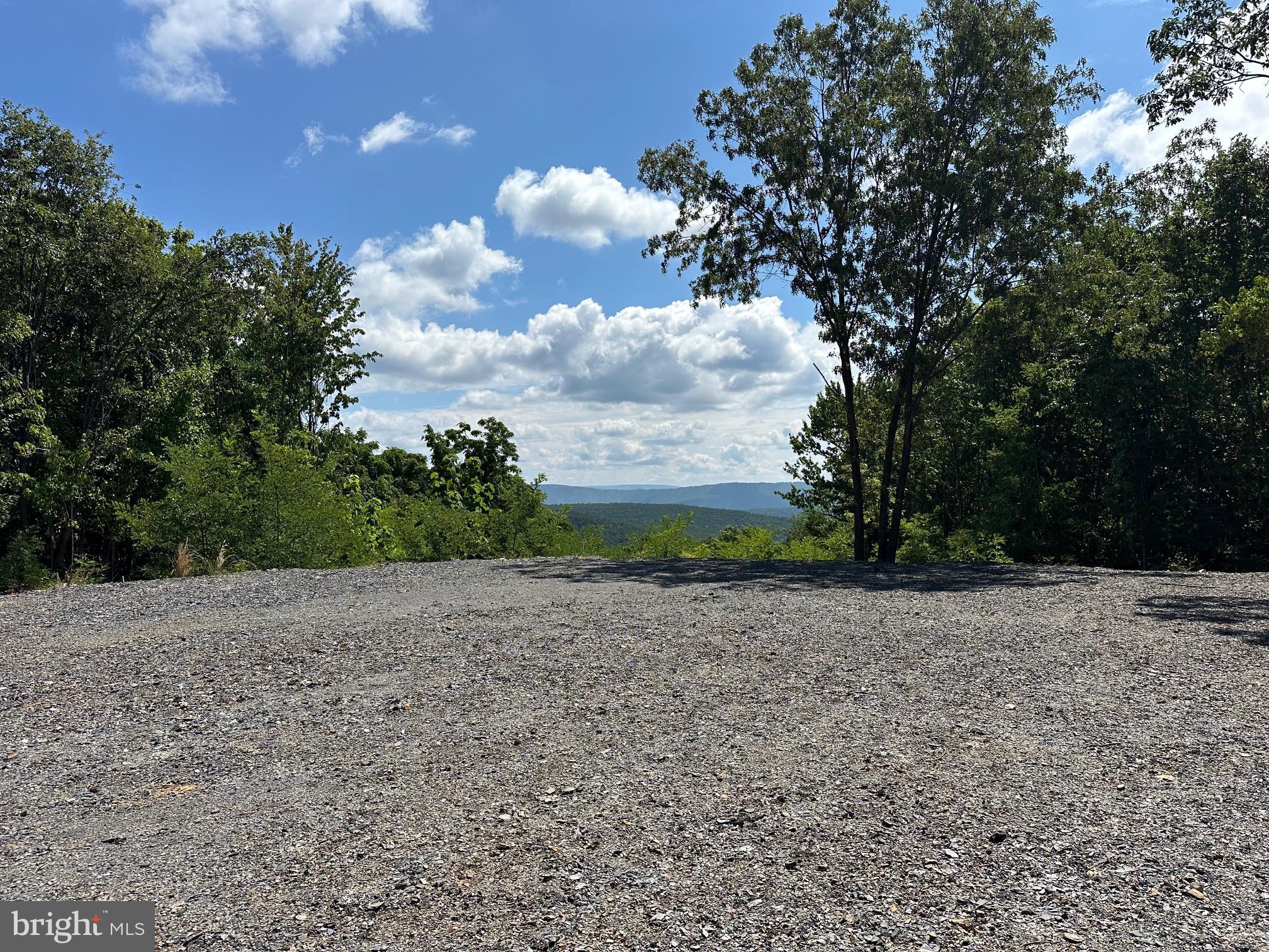 BLUFFS ON THE POTOMAC - Land