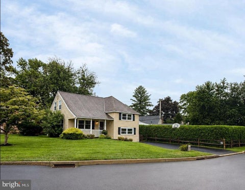 Photo of 2570 Rosewood Avenue, ABINGTON, PA 19001 (MLS # PAMC2191870)