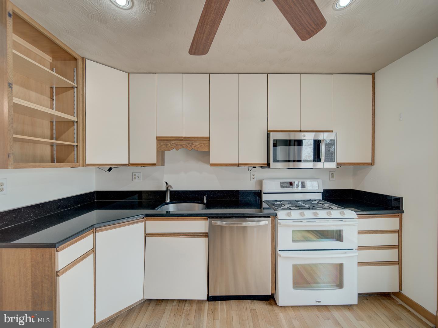 PURCELLVILLE - Residential