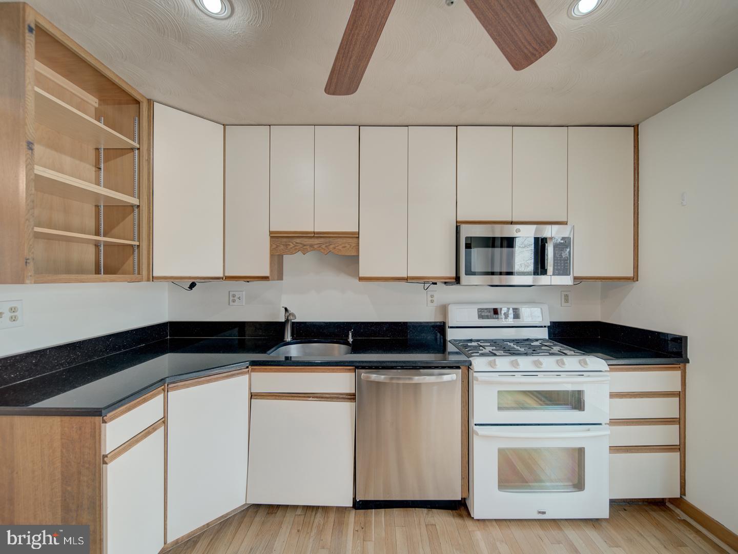 PURCELLVILLE - Residential