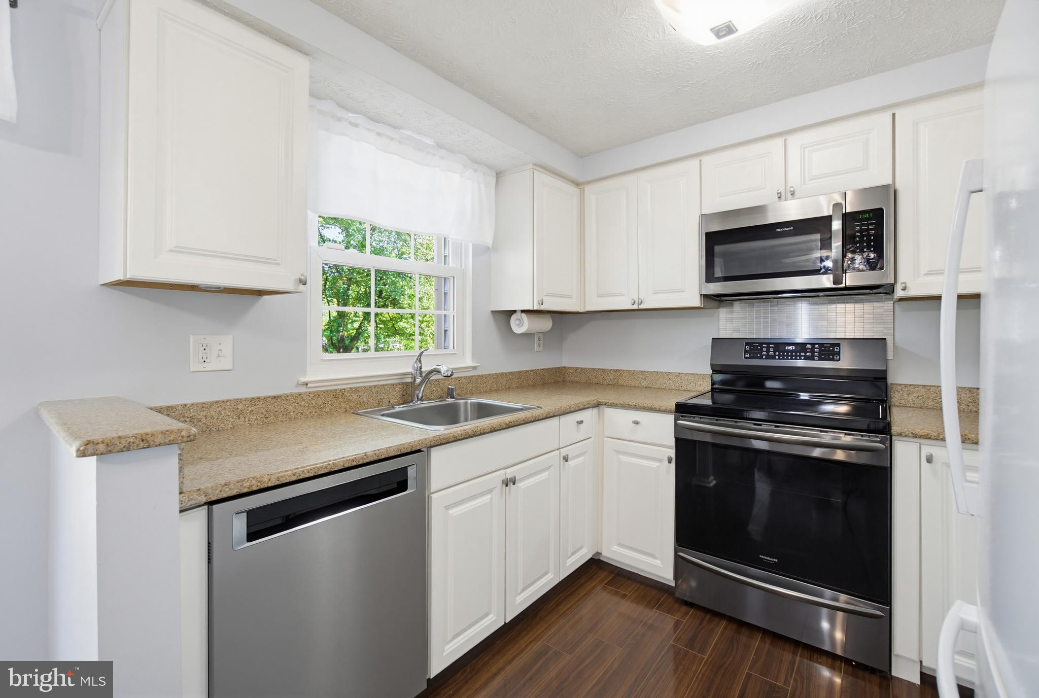 GLEN OAKS - Residential
