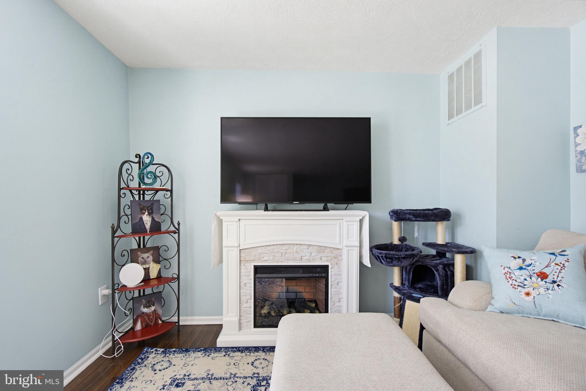 GLEN OAKS - Residential