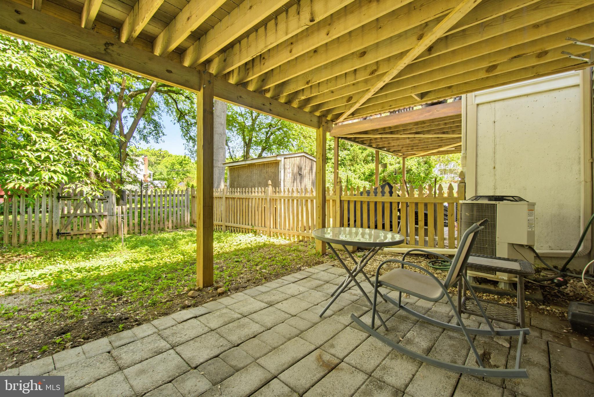 GLEN OAKS - Residential