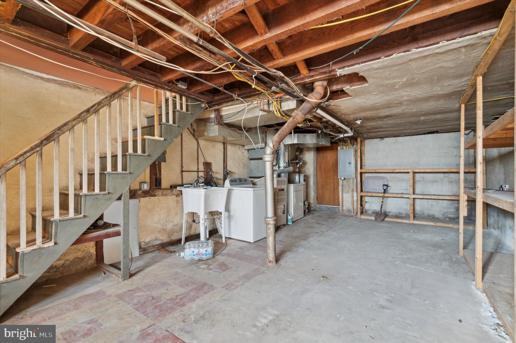 OXFORD CIRCLE - Residential