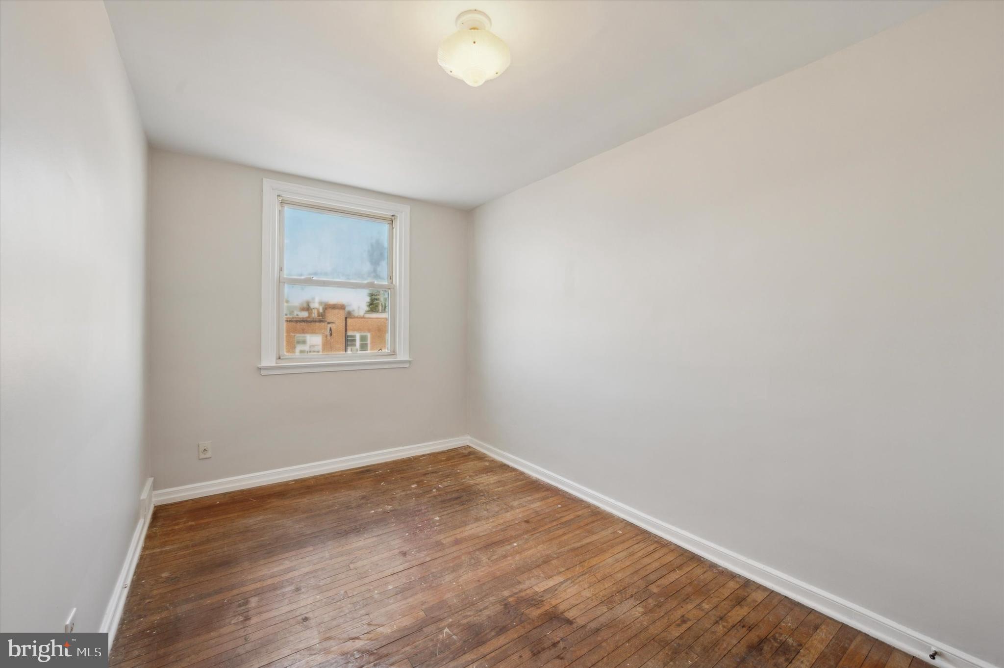 OXFORD CIRCLE - Residential