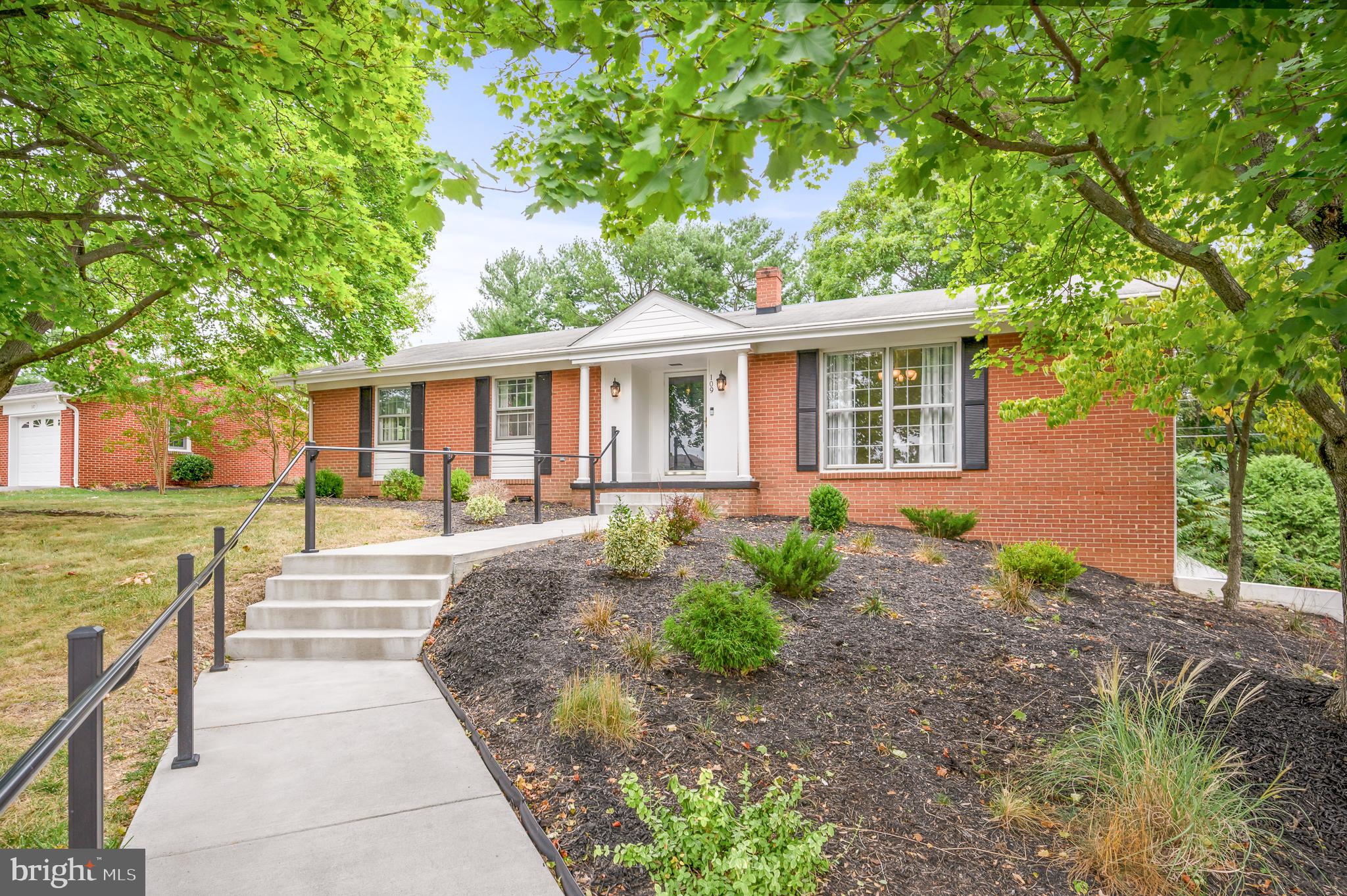 ROLLING FIELDS - Residential