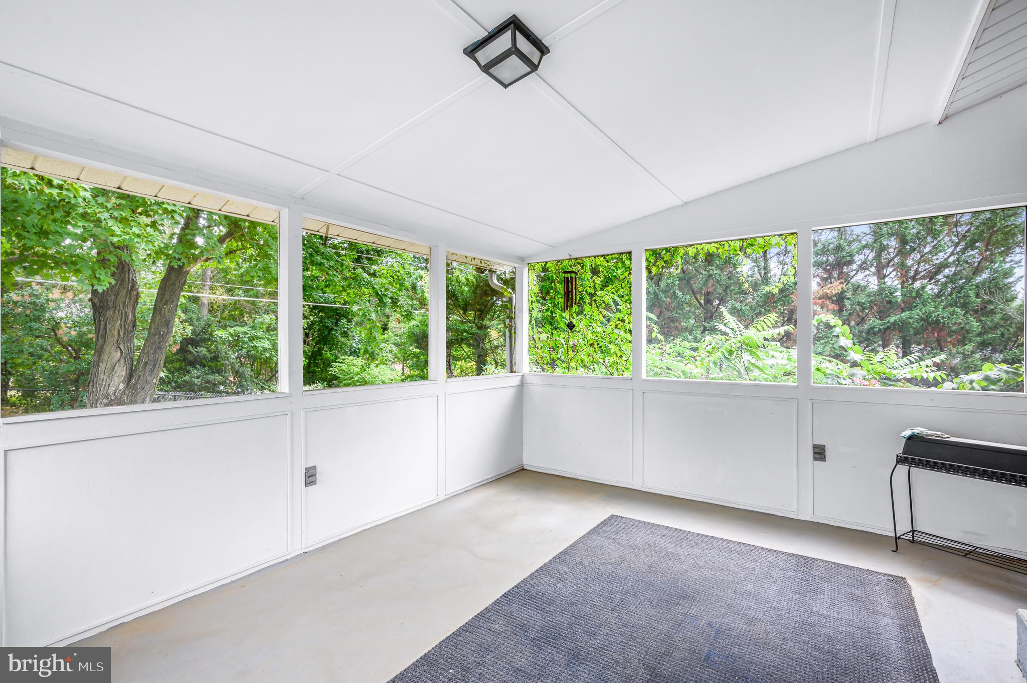 ROLLING FIELDS - Residential