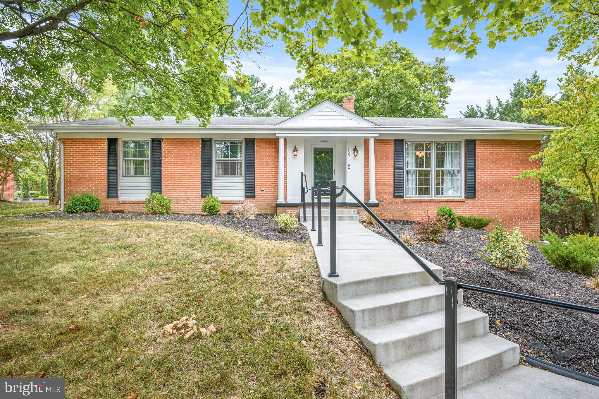 ROLLING FIELDS - Residential