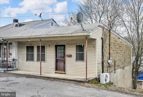 Townhouse For Sale - 602 Hillside Avenue<br/> SHAMOKIN, PA 17872