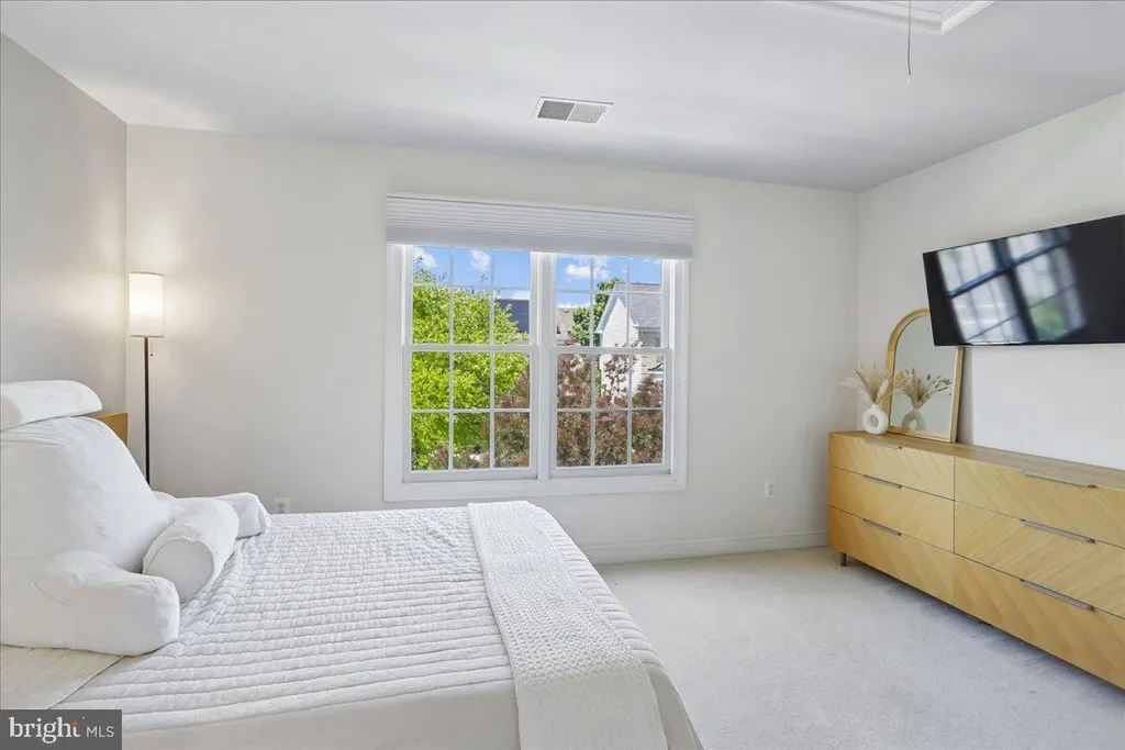Additional image 11 of 100 Windy Knoll Drive, Rockville, MD 20850