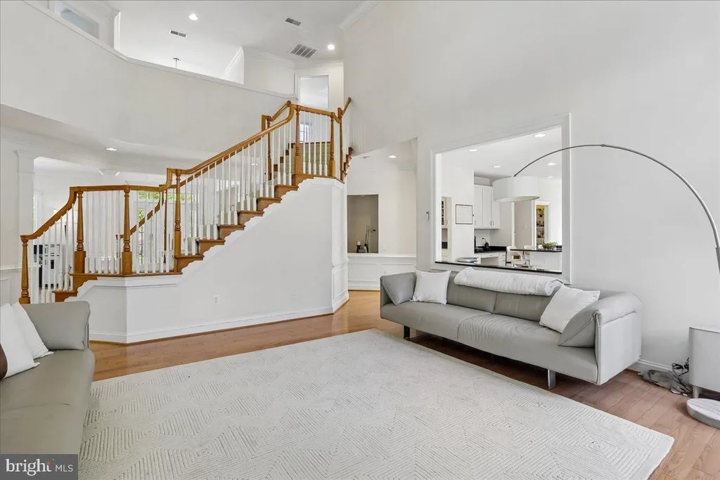 Additional image 6 of 100 Windy Knoll Drive, Rockville, MD 20850