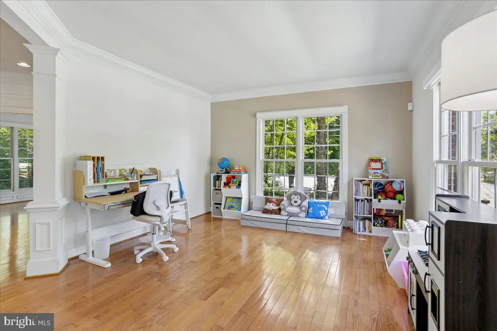 Additional image 4 of 100 Windy Knoll Drive, Rockville, MD 20850