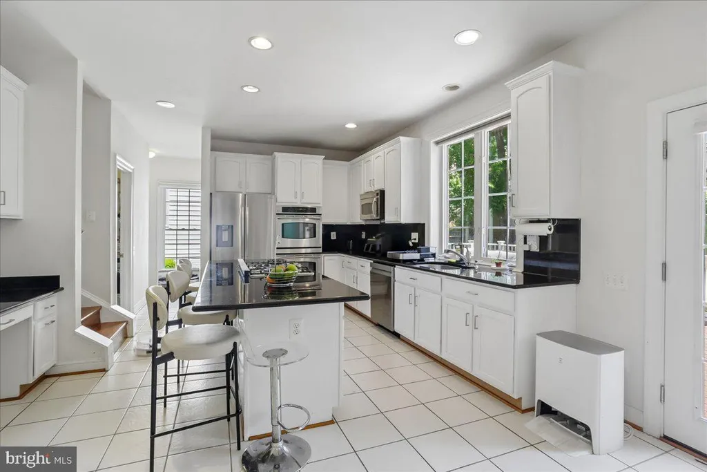 Additional image 8 of 100 Windy Knoll Drive, Rockville, MD 20850